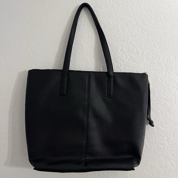 Tahari Large Black Faux Leather Tote Bag Purse Handbag Shoulder bag Gold Accents - Picture 4 of 11